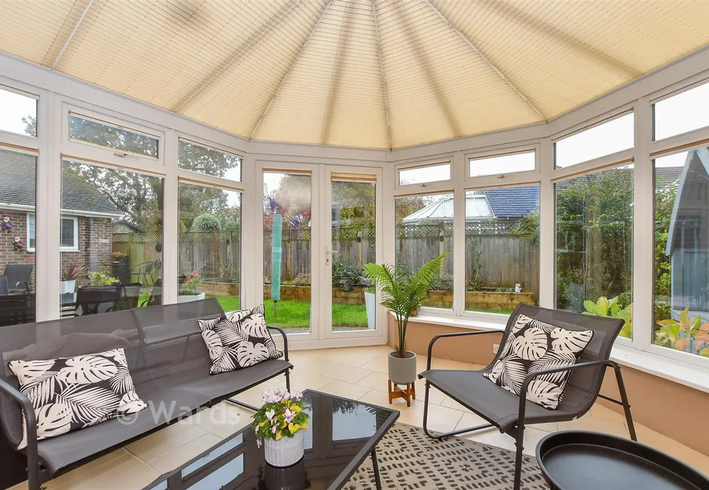 Conservatory - Lower Road, Woodchurch, Kent - Wards of Kent