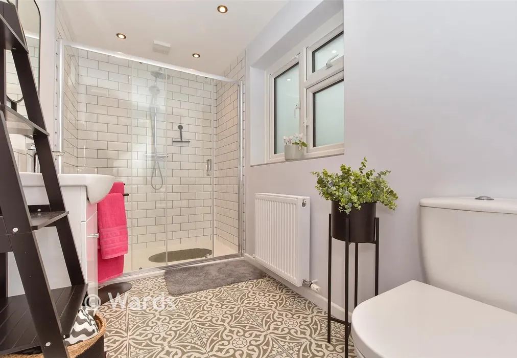 Shower Room - Lower Road, Woodchurch, Kent - Wards of Kent