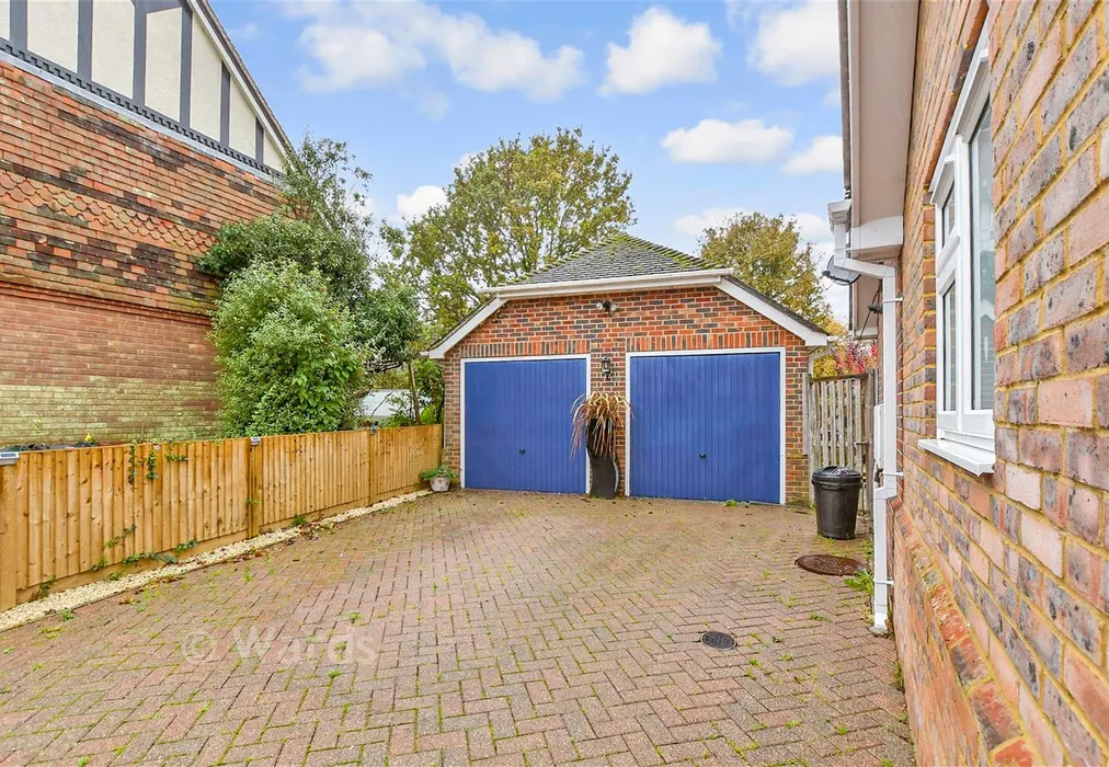 Double Garage - Lower Road, Woodchurch, Kent - Wards of Kent