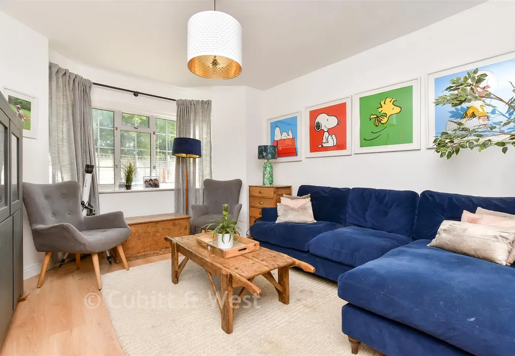 Lounge - Randalls Road, Leatherhead, Surrey - Wards of Kent