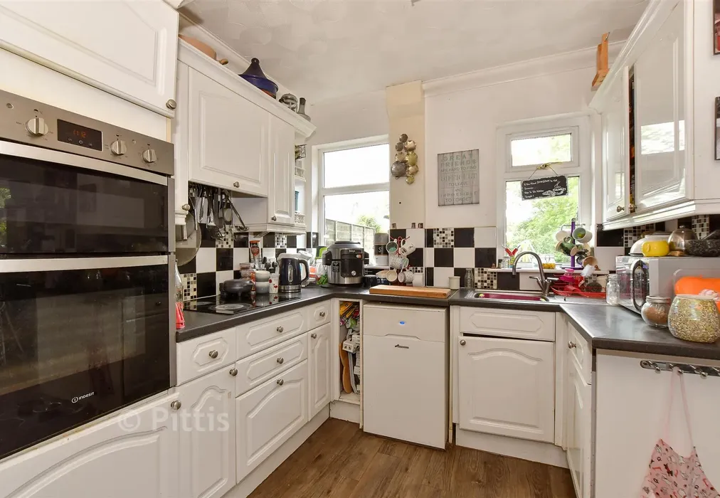 Kitchen - New Road, Porchfield, Newport, Isle of Wight - Wards of Kent
