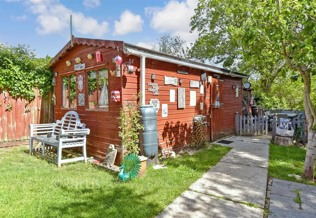 Workshop/Outbuildings - New Road, Porchfield, Newport, Isle of Wight - Wards of Kent