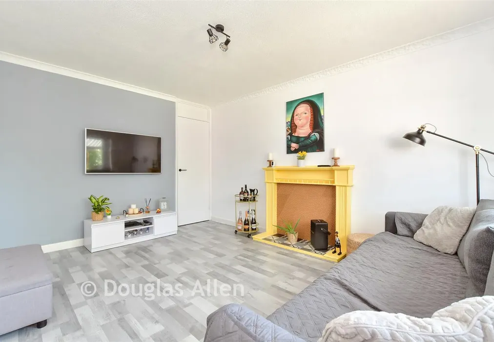 Lounge/Diner - Bourne Close, Basildon, Essex - Wards of Kent