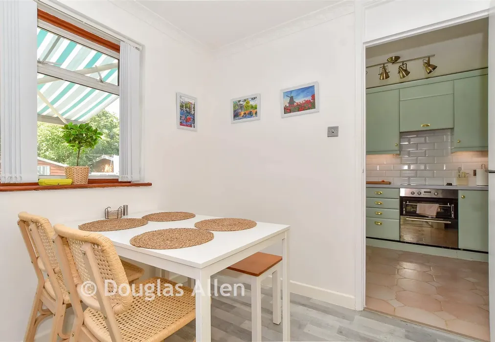 Internal Lifestyle Photograph - Bourne Close, Basildon, Essex - Wards of Kent