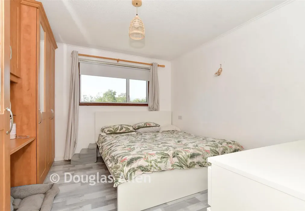 Bedroom 1 - Bourne Close, Basildon, Essex - Wards of Kent