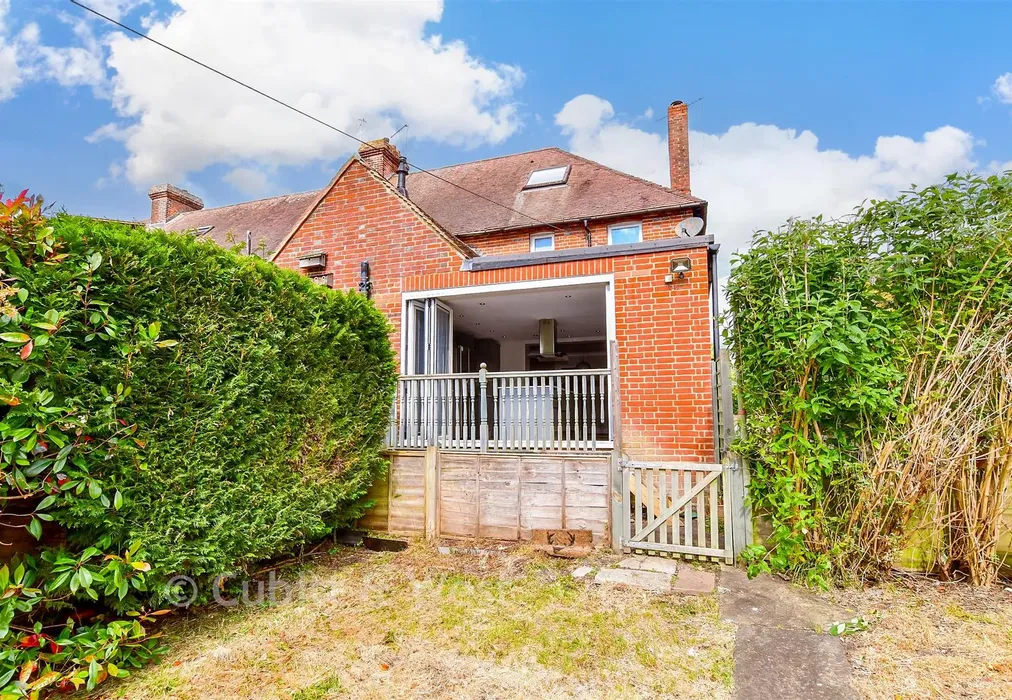 External Lifestyle Photograph - Ford Road, Arundel, West Sussex - Wards of Kent