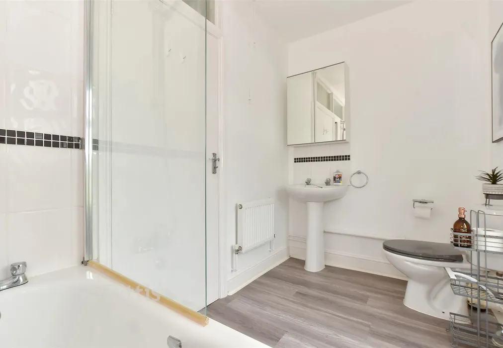 Bathroom - Station Road, St Helens, Ryde, Isle of Wight - Wards of Kent