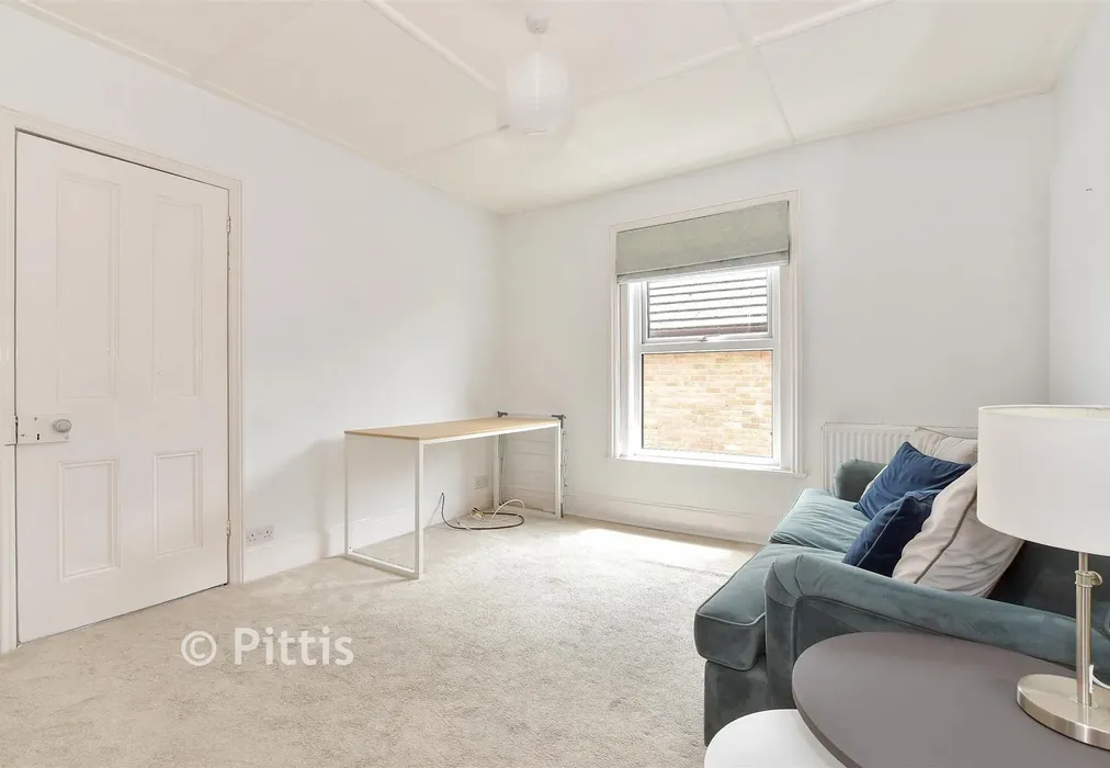 Lounge - Station Road, St Helens, Ryde, Isle of Wight - Wards of Kent