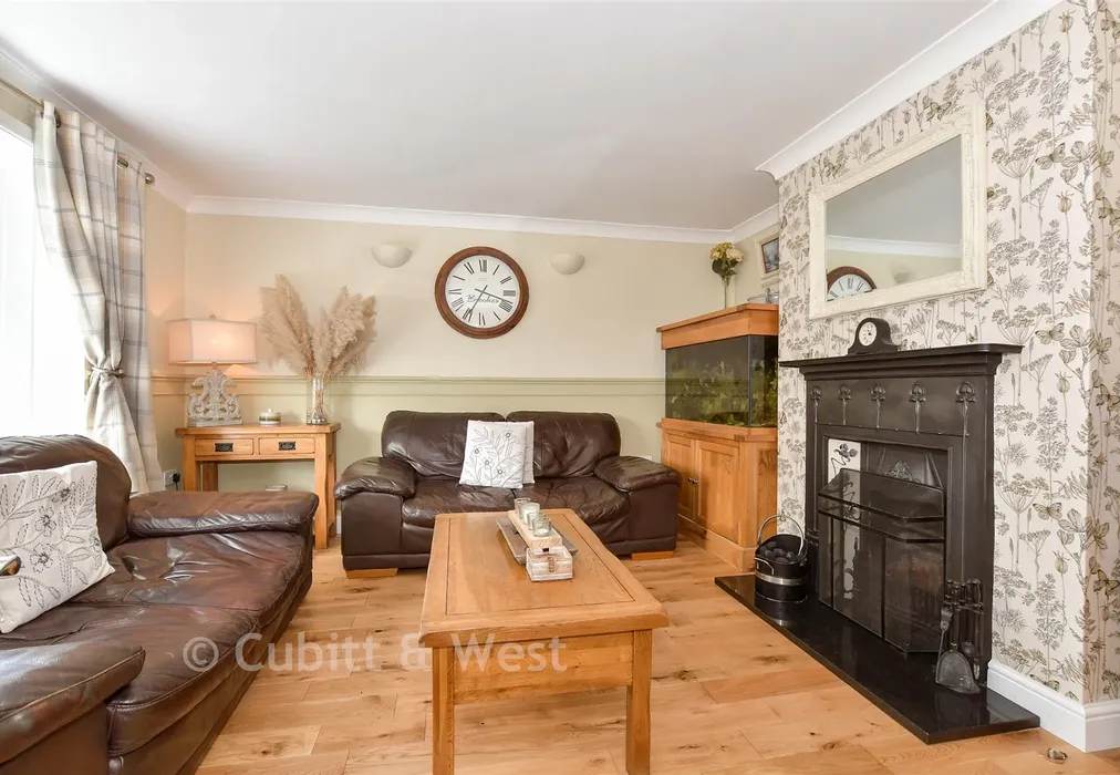 Lounge - Meadow Way, Littlehampton, West Sussex - Wards of Kent