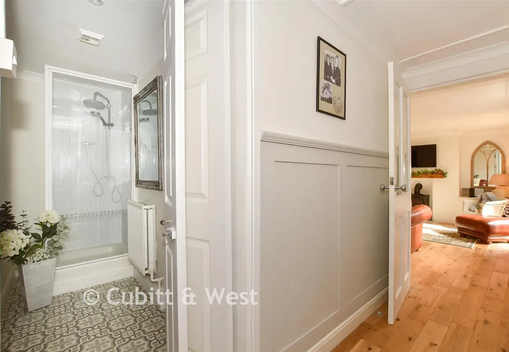 Internal Lifestyle Photograph - Meadow Way, Littlehampton, West Sussex - Wards of Kent