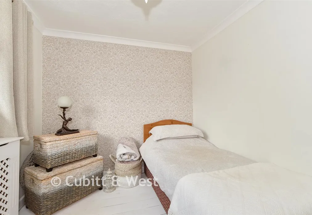 Bedroom 3 - Meadow Way, Littlehampton, West Sussex - Wards of Kent