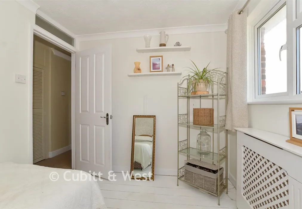 Bedroom 3 - Meadow Way, Littlehampton, West Sussex - Wards of Kent