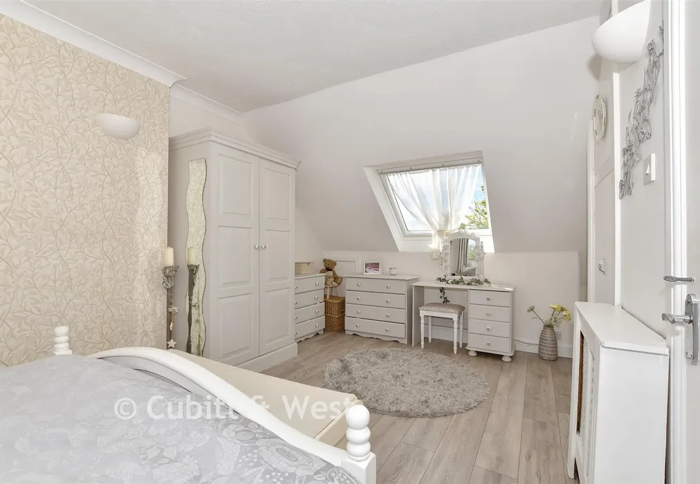 Bedroom 1 - Meadow Way, Littlehampton, West Sussex - Wards of Kent