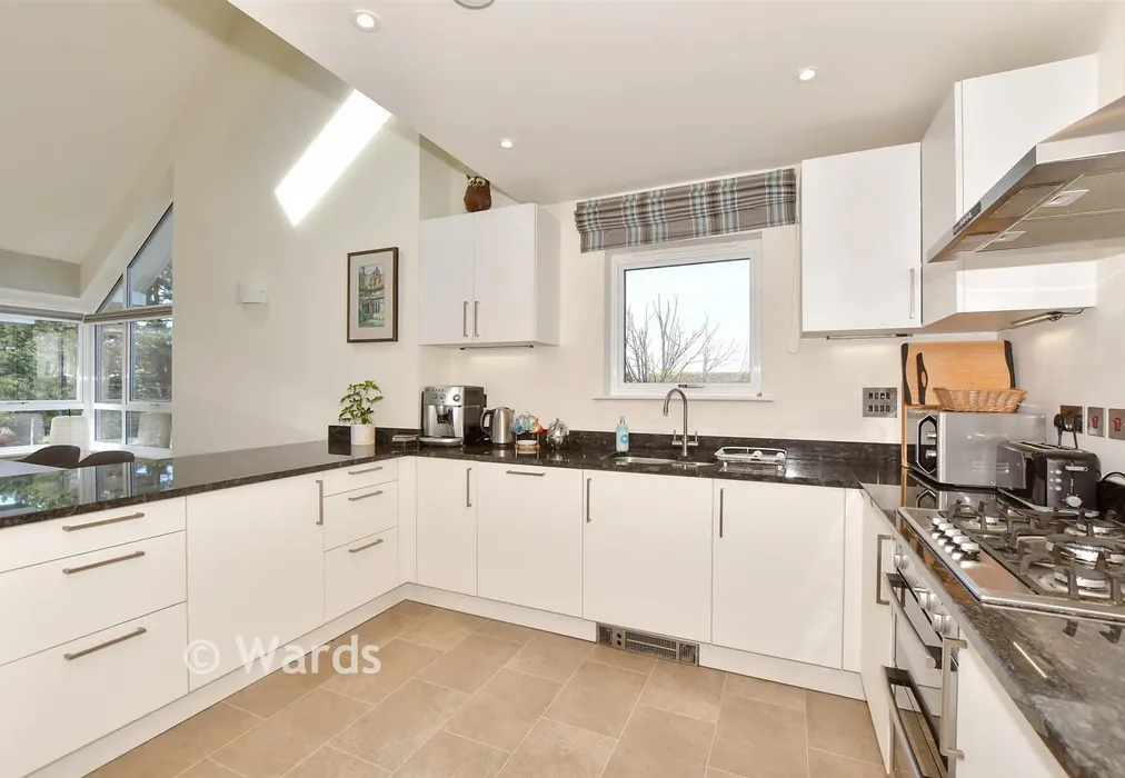 Kitchen/ Diner - Moncrieff Gardens, Hythe, Kent - Wards of Kent
