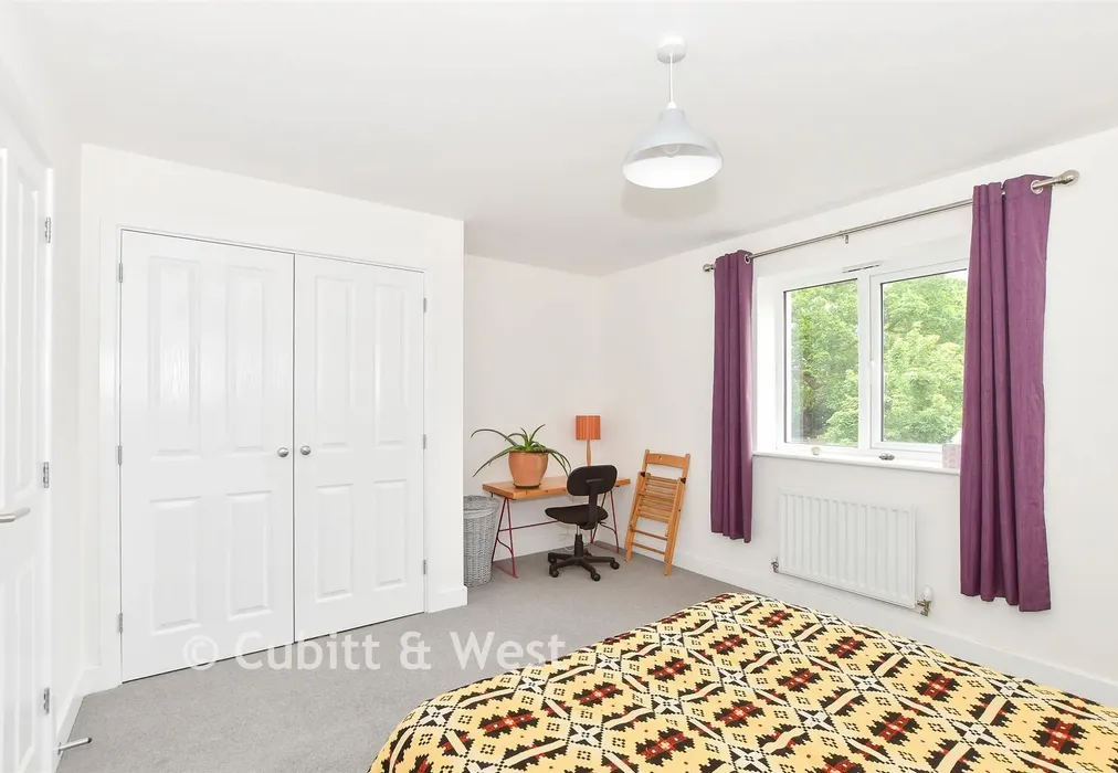 Bedroom 1 - Goldcrest Drive, Sayers Common, West Sussex - Wards of Kent