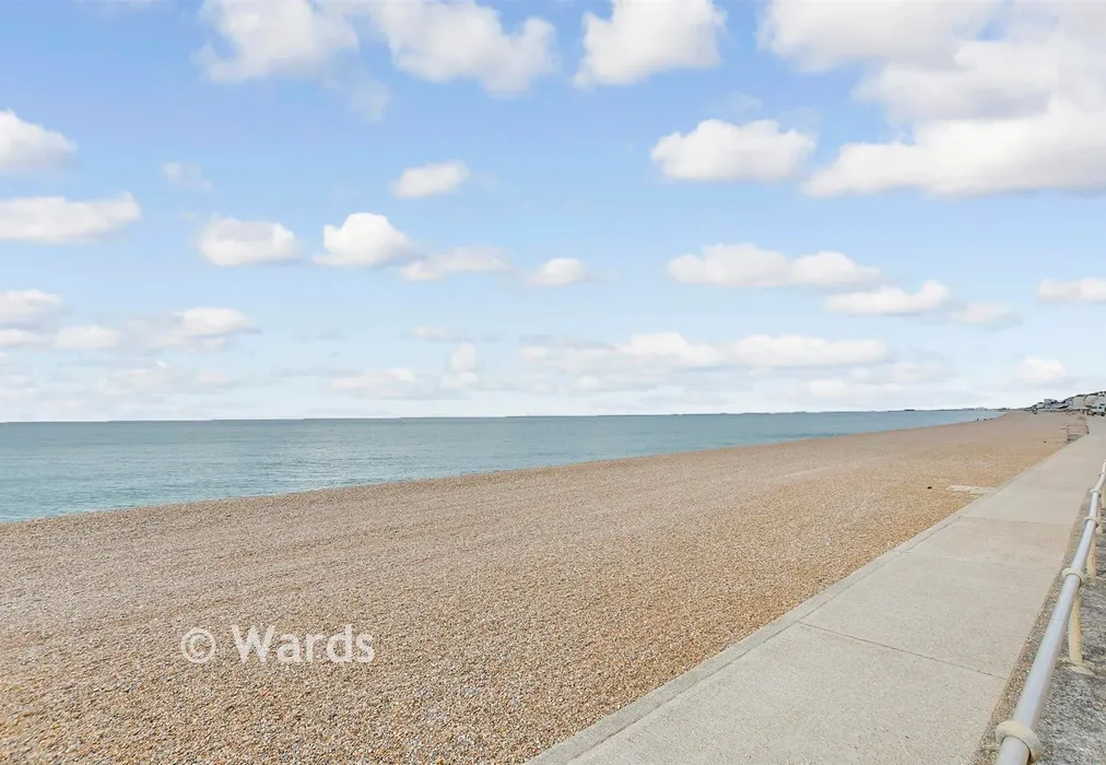 Surrounding Area - Castle Road, Sandgate, Folkestone, Kent - Wards of Kent