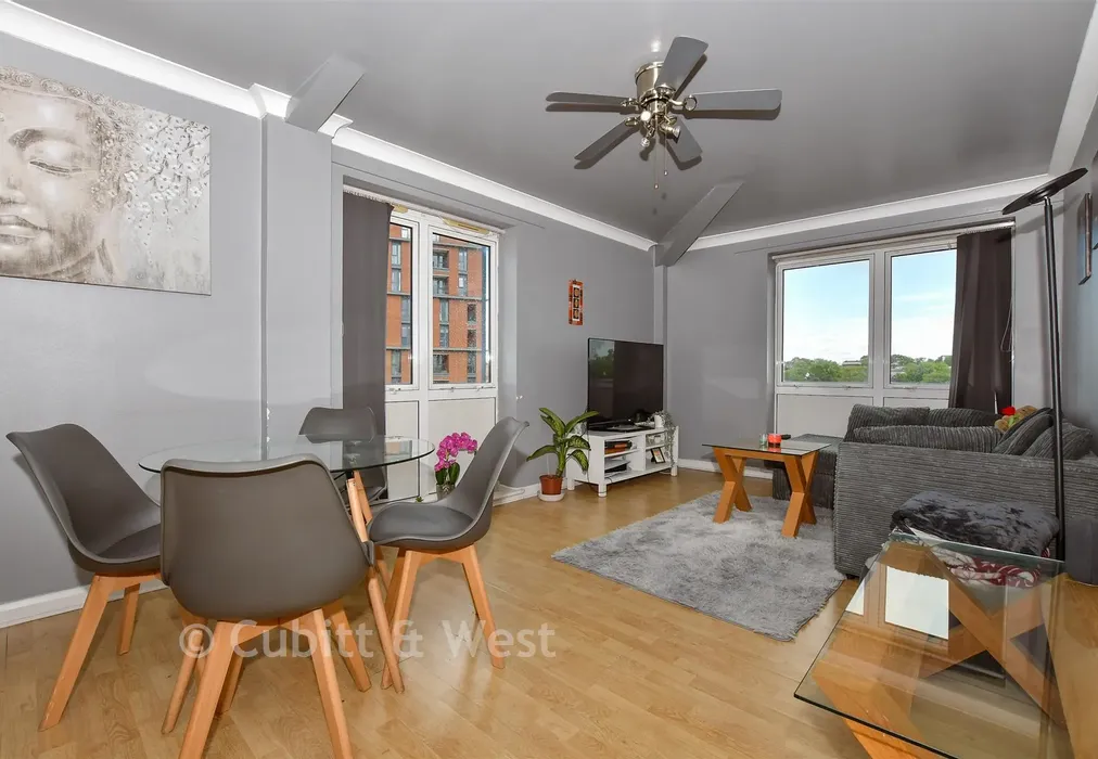 Lounge - Crown Road, Sutton, Surrey - Wards of Kent