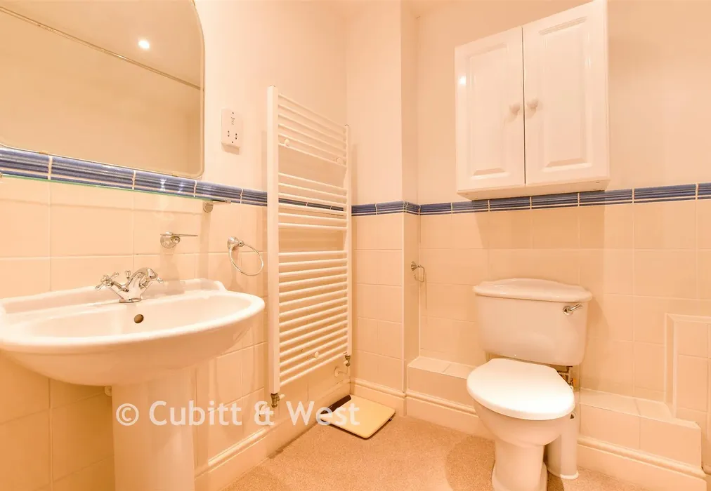 Bathroom - Potters Place, Horsham, West Sussex - Wards of Kent