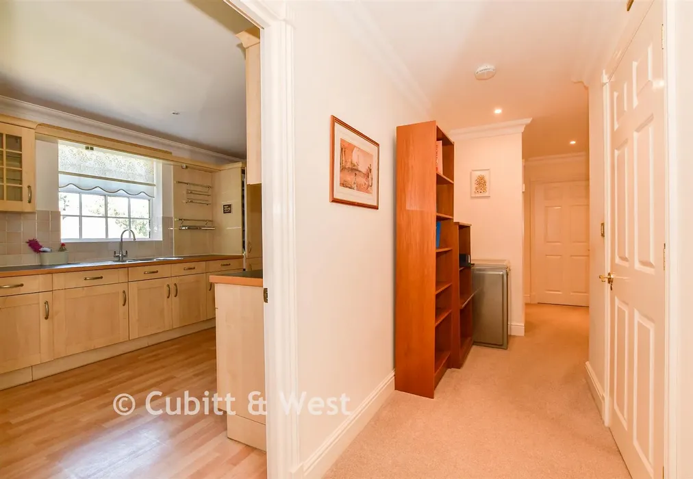 Hallway - Potters Place, Horsham, West Sussex - Wards of Kent