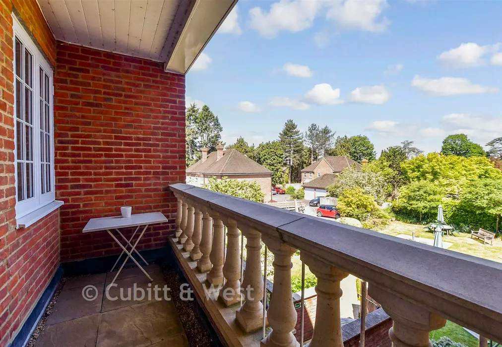 Balcony / Terrace - Potters Place, Horsham, West Sussex - Wards of Kent