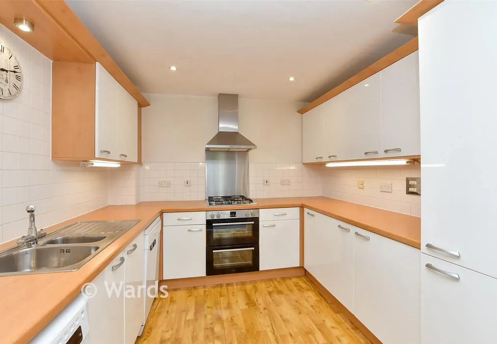 Kitchen - Phalarope Way, St. Mary's Island, Kent - Wards of Kent