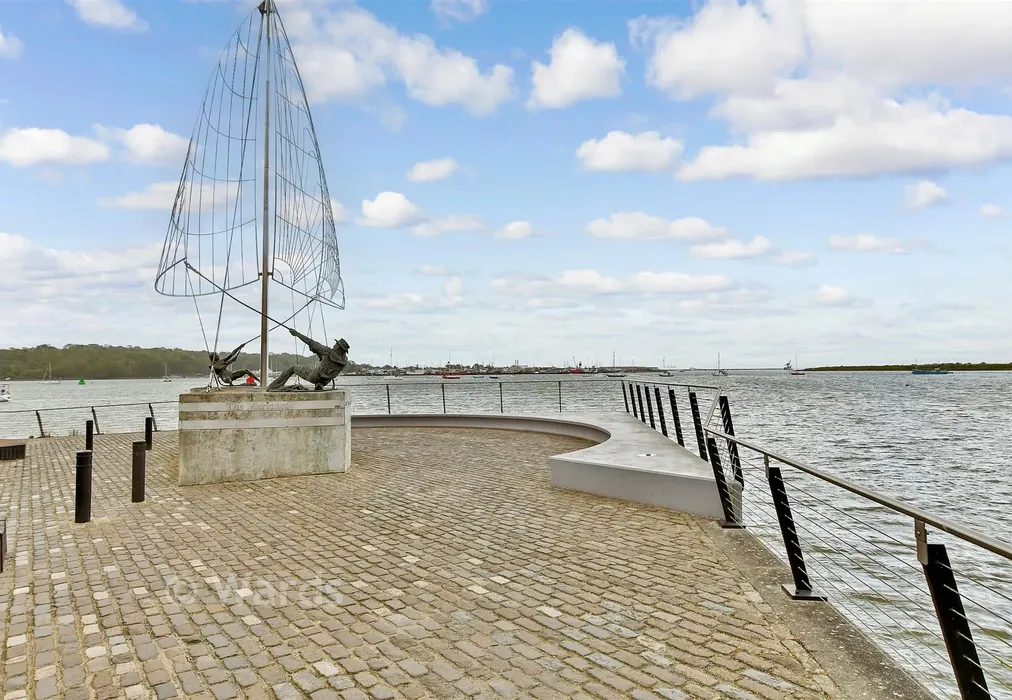 Surrounding Area - Phalarope Way, St. Mary's Island, Kent - Wards of Kent