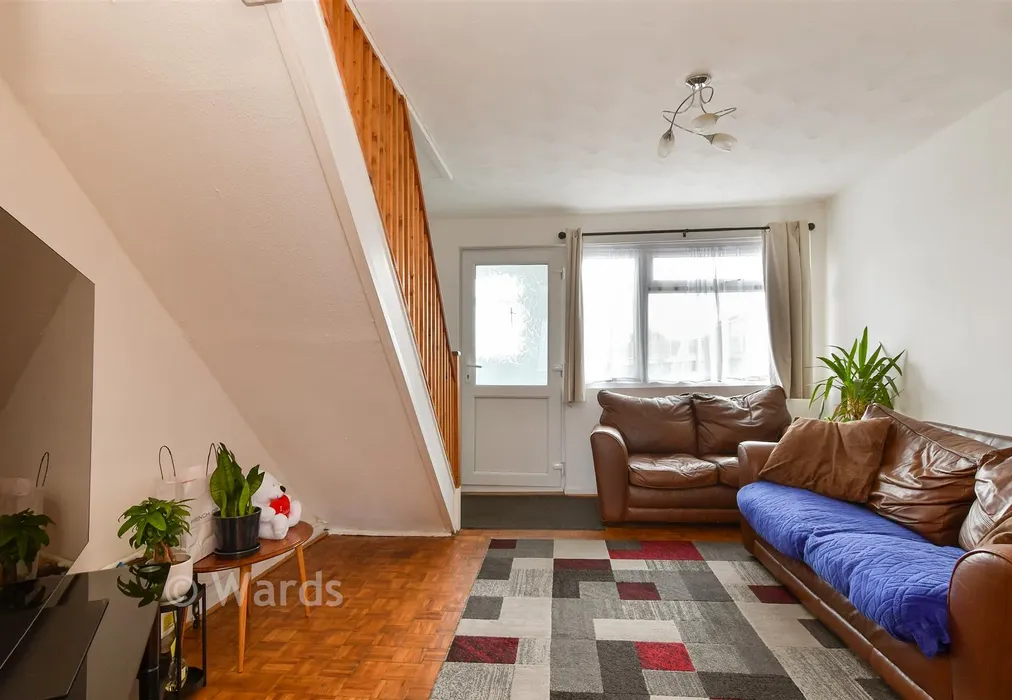 Lounge - Fulmar Road, Rochester, Kent - Wards of Kent