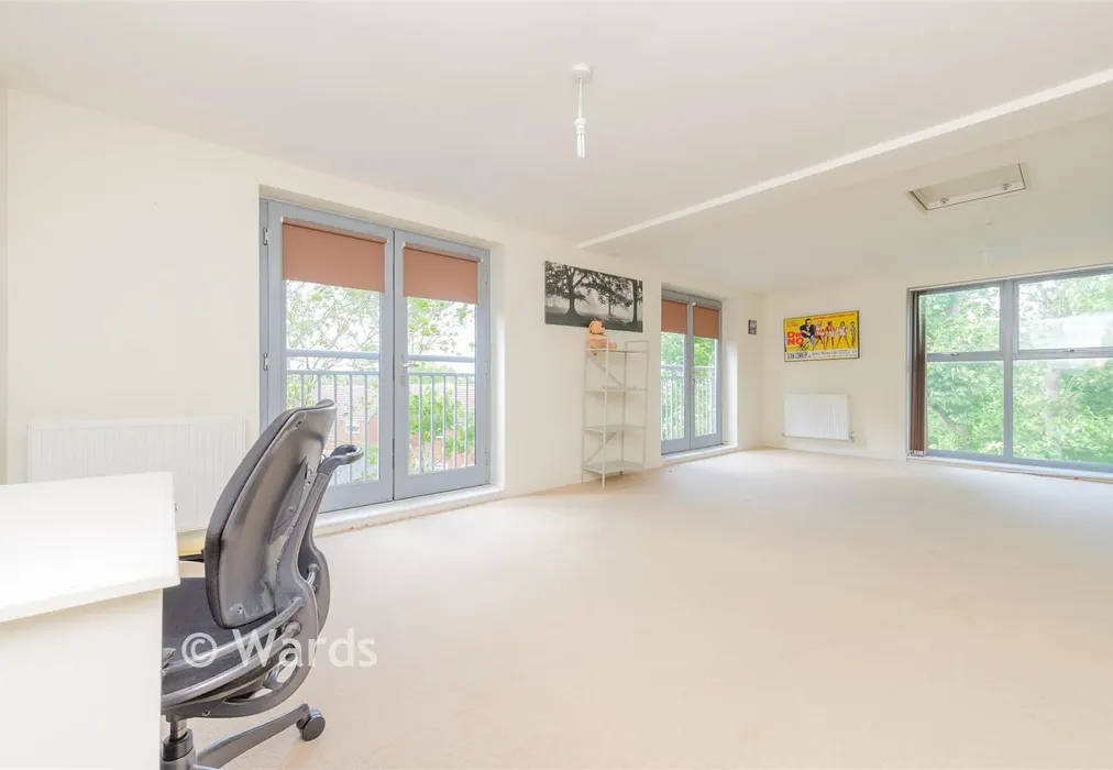 Bedroom 1 - Esparto Way, Dartford, Kent - Wards of Kent