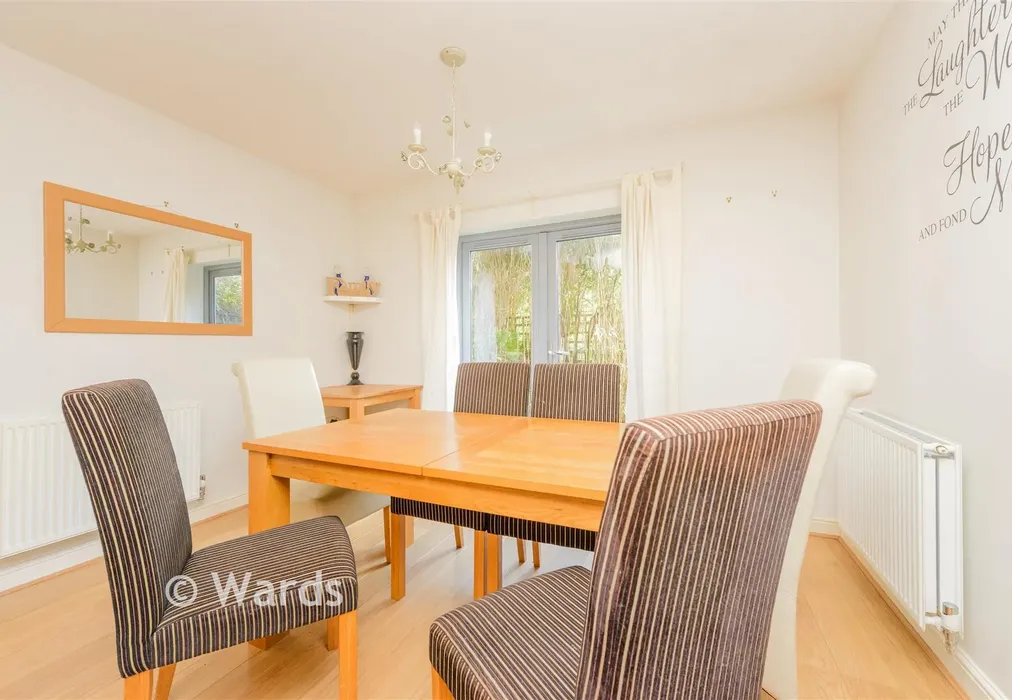 Kitchen - Esparto Way, Dartford, Kent - Wards of Kent