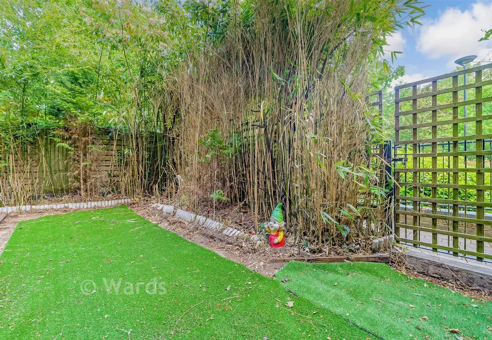 Rear Garden - Esparto Way, Dartford, Kent - Wards of Kent