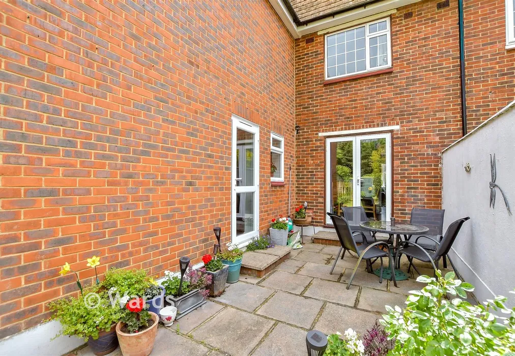 Patio / Decking - Oliver Crescent, Farningham, Dartford, Kent - Wards of Kent