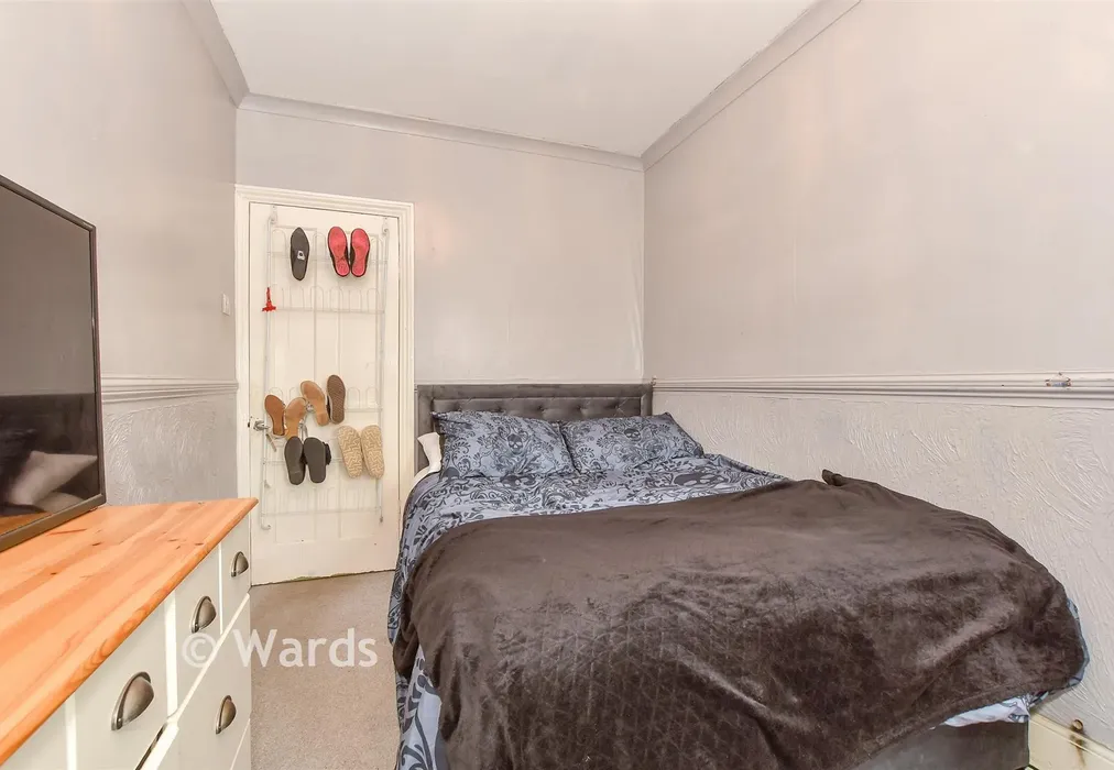 Bedroom 3 - Alexandra Road, Sheerness, Kent - Wards of Kent