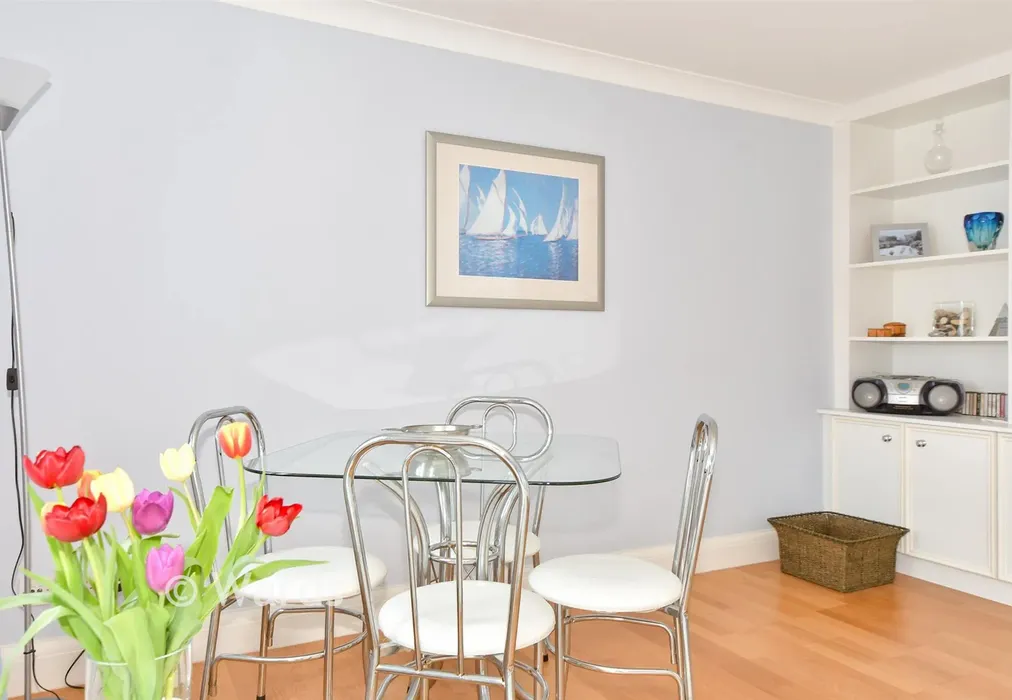 Internal Lifestyle Photograph - Castle Road, Sandgate, Folkestone, Kent - Wards of Kent