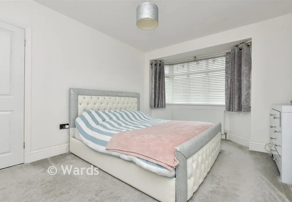 Bedroom 1 - Hastings Avenue, Margate, Kent - Wards of Kent