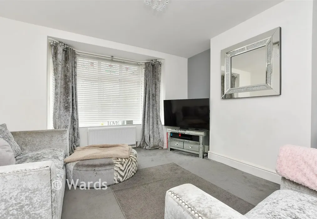 Lounge - Hastings Avenue, Margate, Kent - Wards of Kent