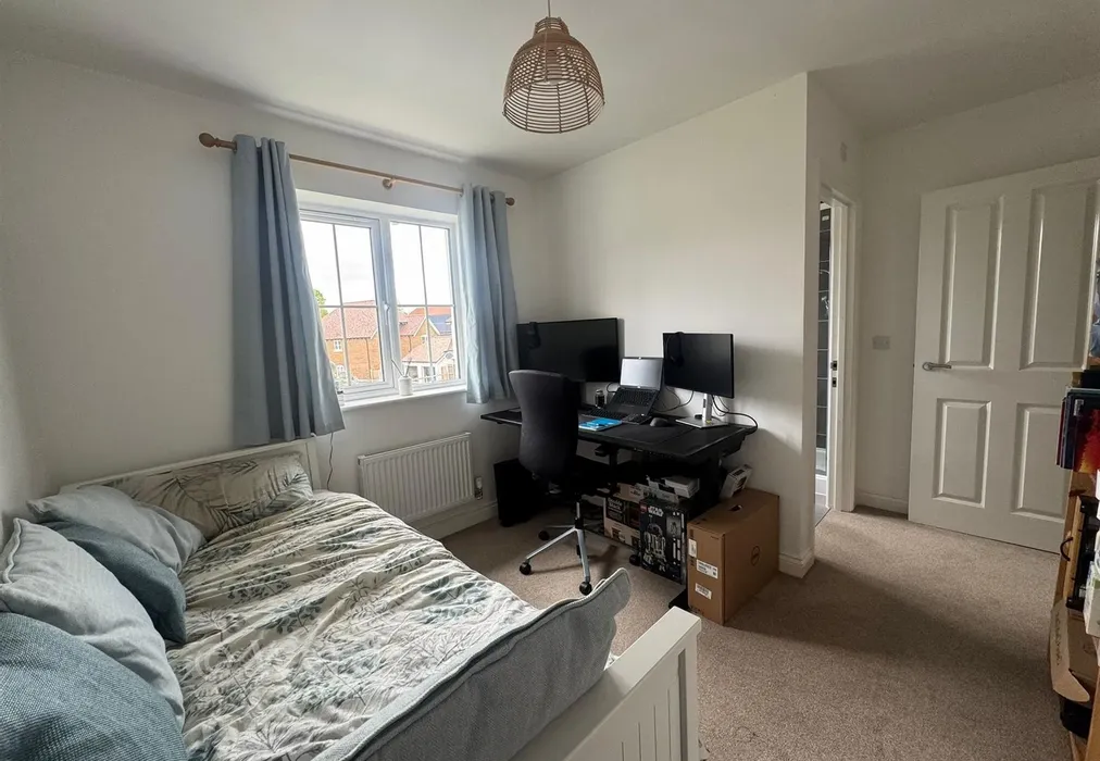 Bedroom 2 - Red Oak Drive, Bearsted, Kent - Wards of Kent