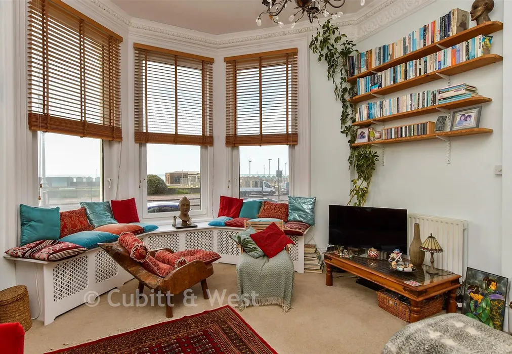 Lounge/ Kitchen/ Dining Room - Kingsway, Hove, East Sussex - Wards of Kent