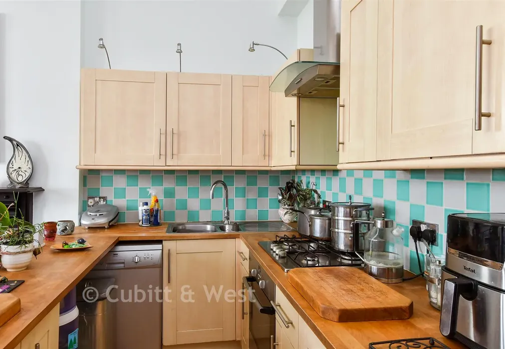 Lounge/ Kitchen/ Dining Room - Kingsway, Hove, East Sussex - Wards of Kent