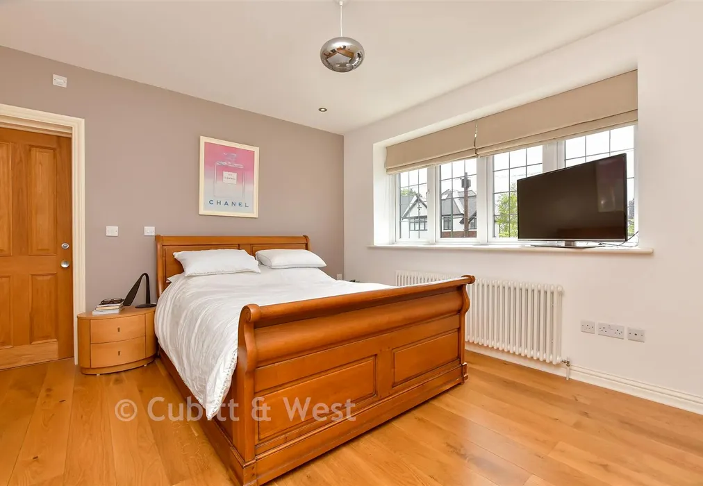 Bedroom 2 - Kings Avenue, Carshalton Beeches, Surrey - Wards of Kent