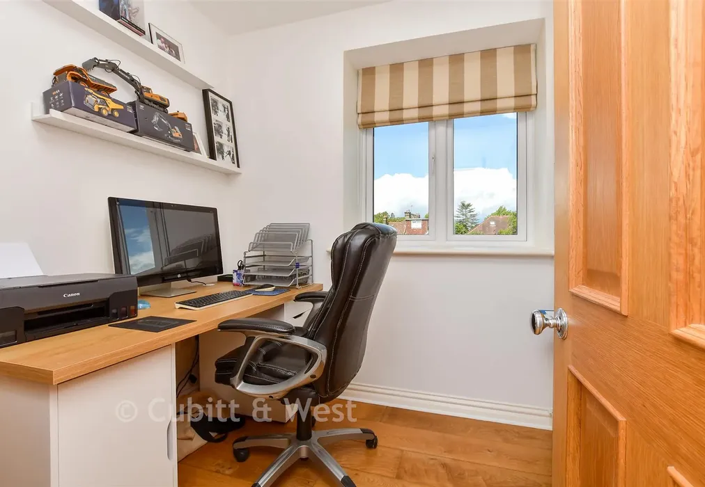 Bedroom 5 - Kings Avenue, Carshalton Beeches, Surrey - Wards of Kent