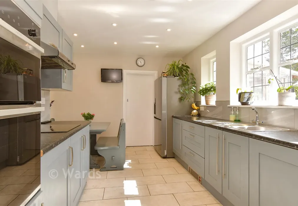 Kitchen - The Street, Horton Kirby, Dartford, Kent - Wards of Kent