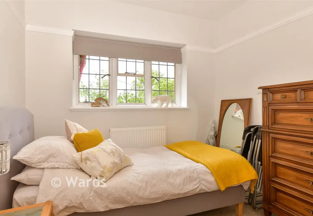 Bedroom 4 - The Street, Horton Kirby, Dartford, Kent - Wards of Kent