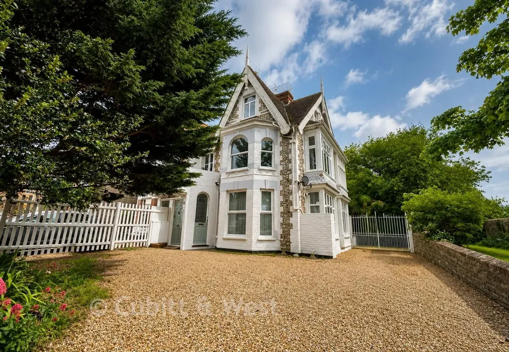 Front Shot 1 - Sea Road, East Preston, West Sussex - Wards of Kent
