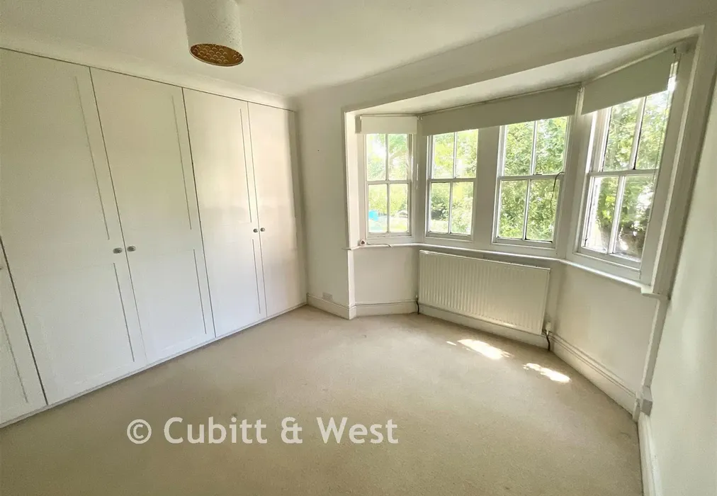 Main Bedroom - Sea Road, East Preston, West Sussex - Wards of Kent