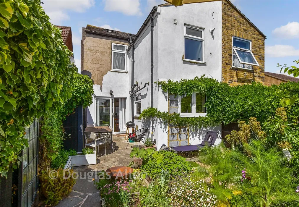 Rear Elevation - Whalebone Grove, Romford, Essex - Wards of Kent