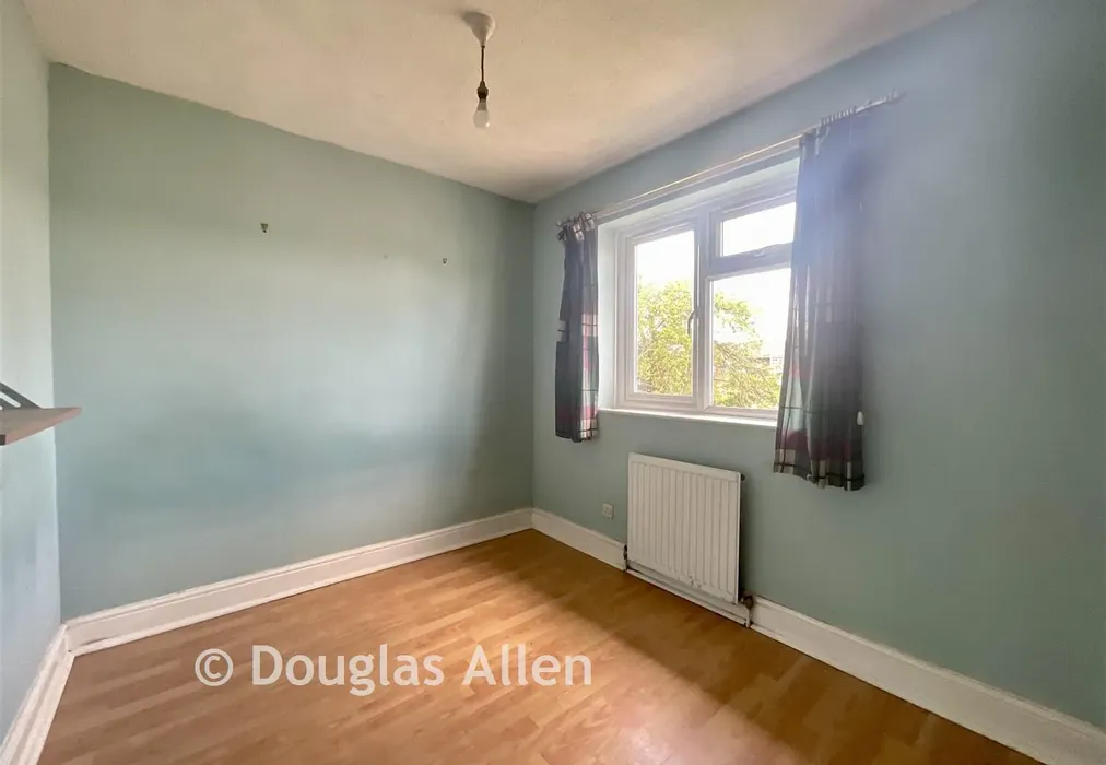 Bedroom 3 - Lapwing Road, Wickford, Essex - Wards of Kent