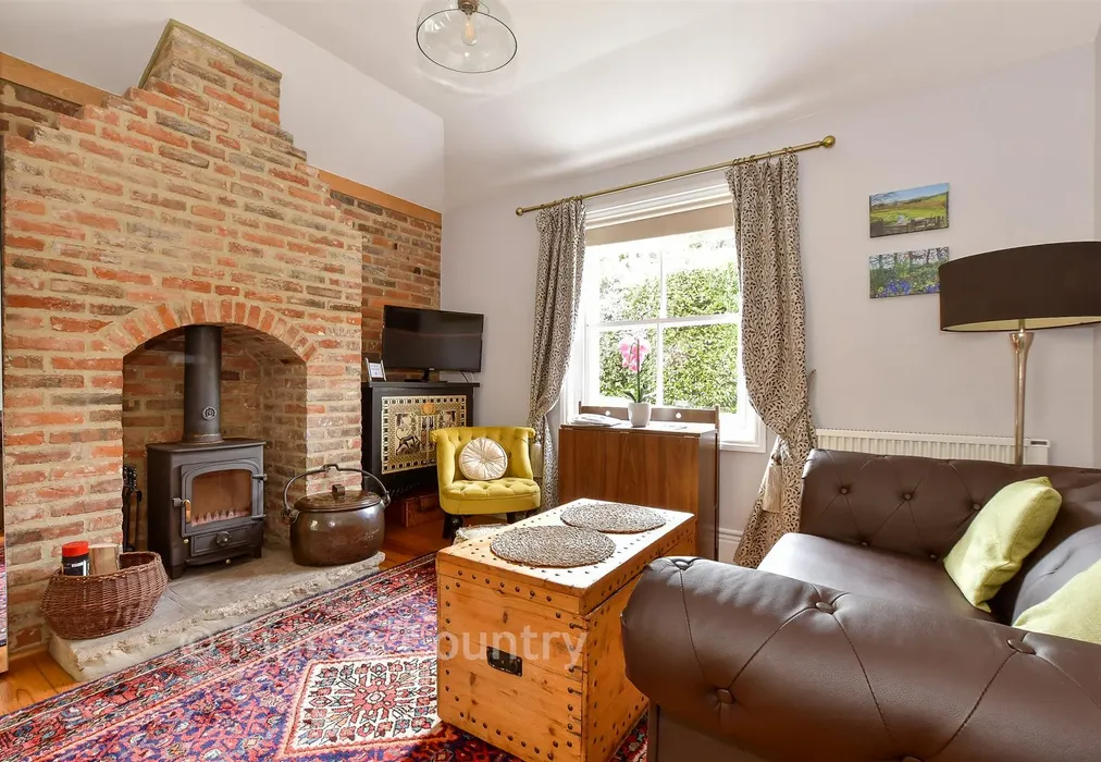 Sitting Room - Clatterford Shute, Newport, Isle of Wight - Wards of Kent