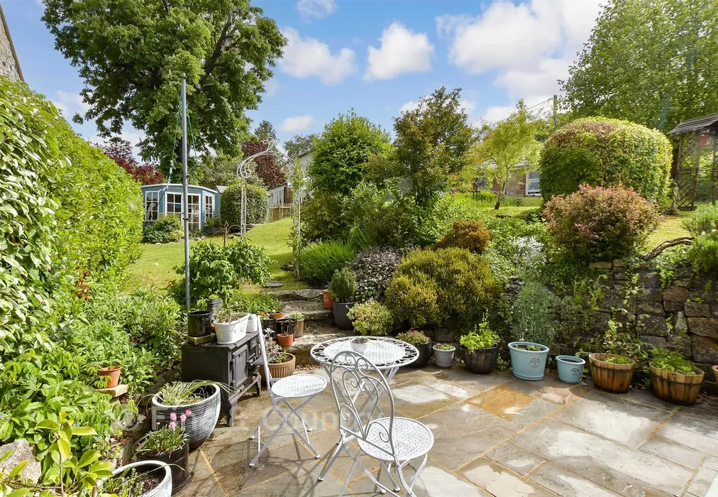 Patio / Decking - Clatterford Shute, Newport, Isle of Wight - Wards of Kent
