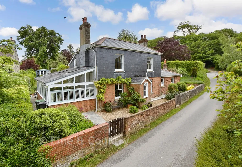 Front Elevation** - Clatterford Shute, Newport, Isle of Wight - Wards of Kent