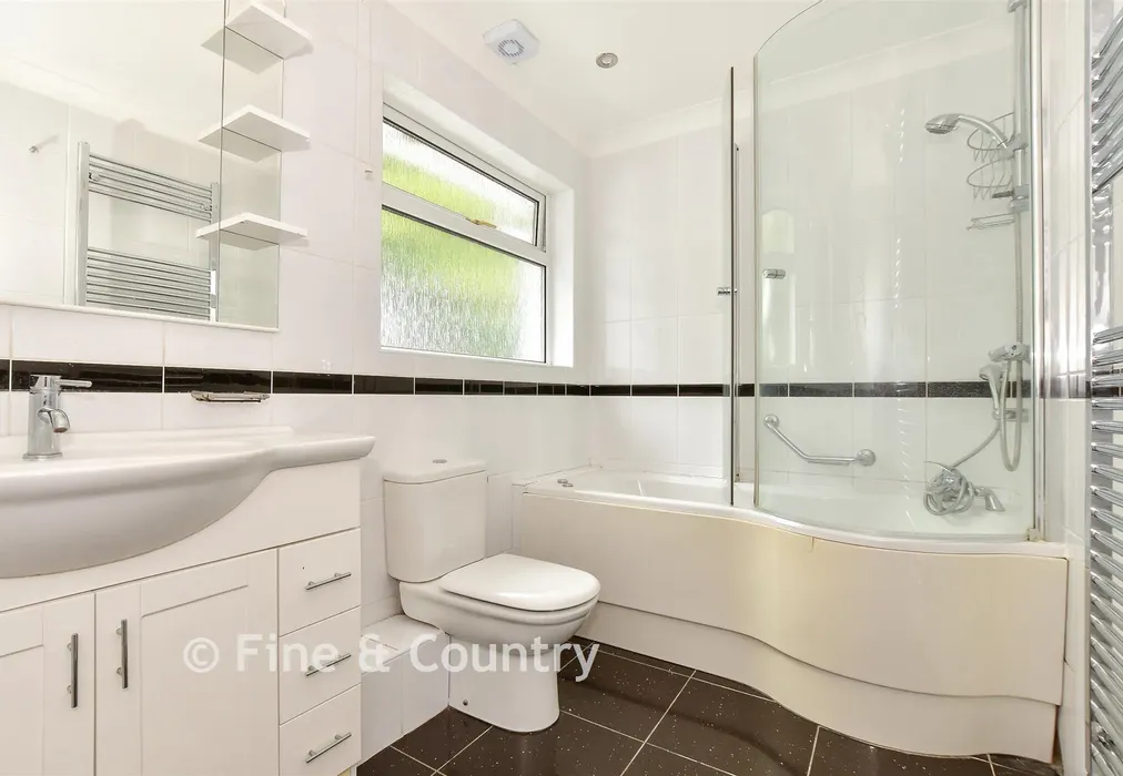 Bedroom 1 - Ashlake Copse Road, Ryde, Isle of Wight - Wards of Kent